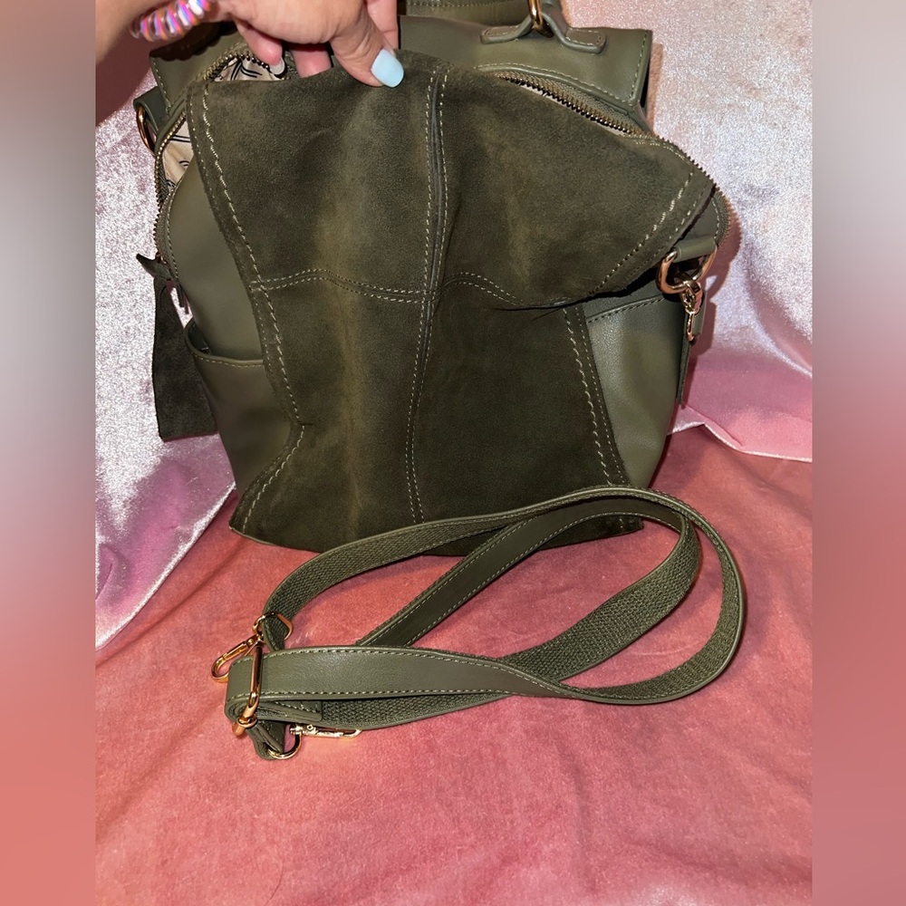 Moda Luxe Brette Handbag/Backpack - image 8